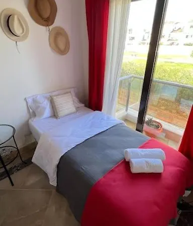 Marina House Apartment